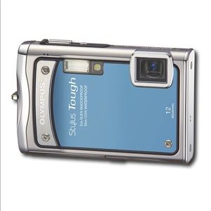 OLYMPUS 12 Megapixel Digital Camera